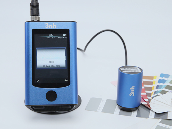 2、内置电子色卡,智能颜色管理 2、内置电子色卡,智能颜色管理